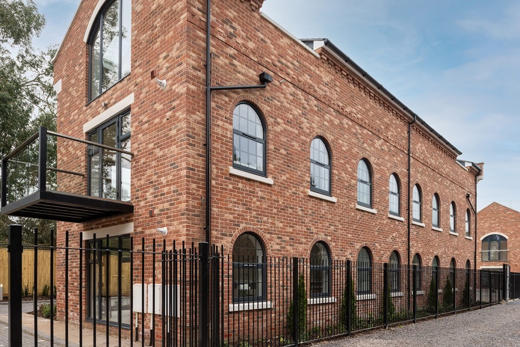 Station Approach Development - Keystone Brick Slip Feature Lintels