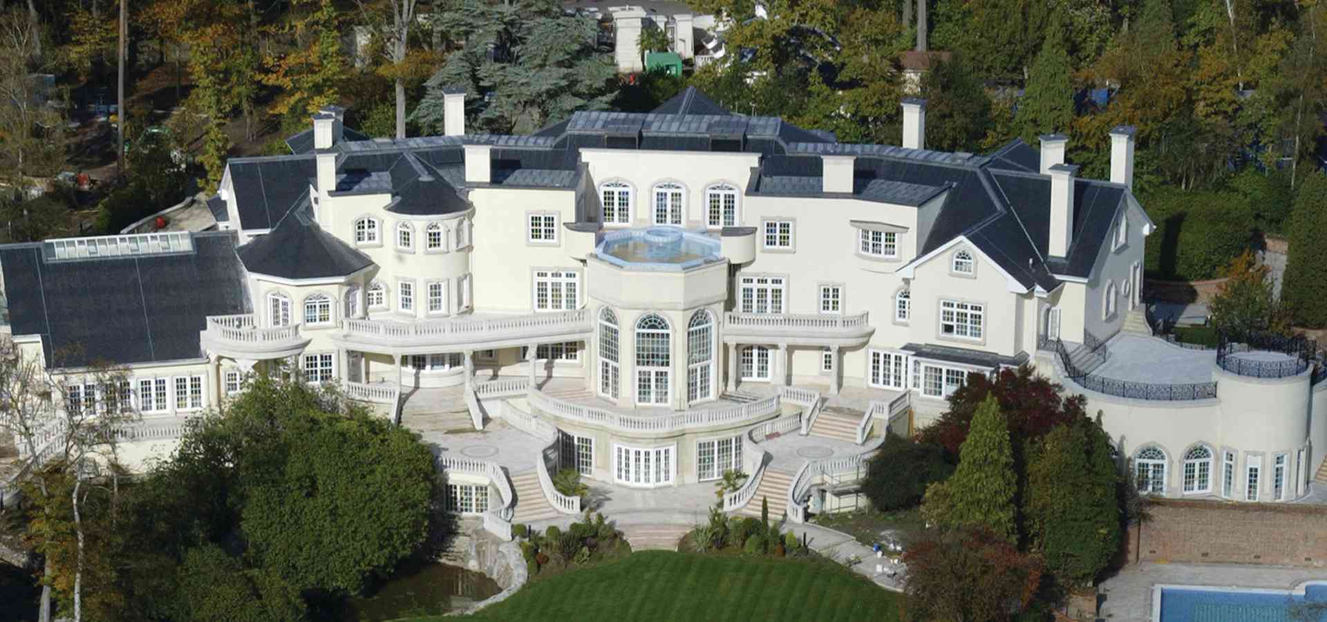 Updown Court